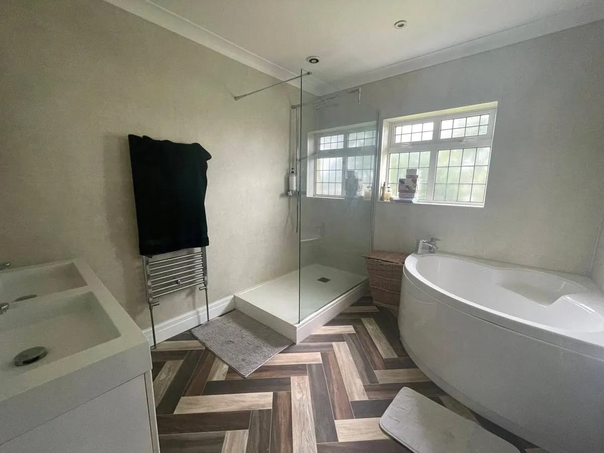 Llandeilo Road, Gorslas, SA14, photo 15