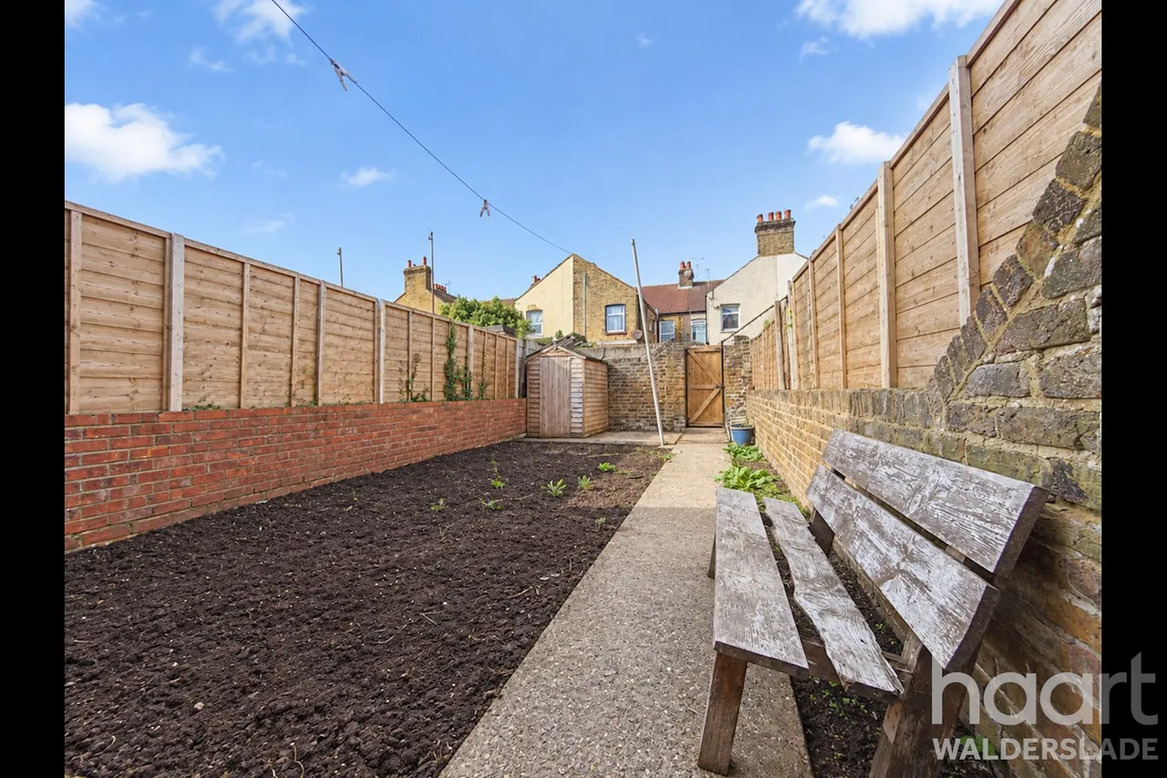 Wellesley Road, ME12, photo 12