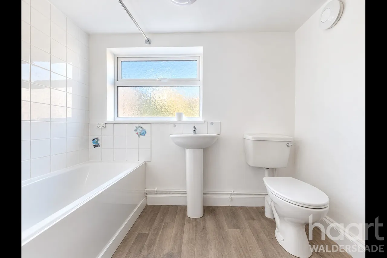 Wellesley Road, ME12, photo 6
