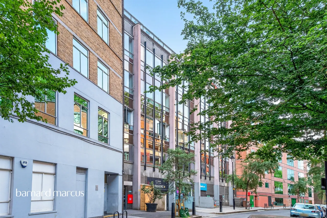New Compton Street, London, photo 4
