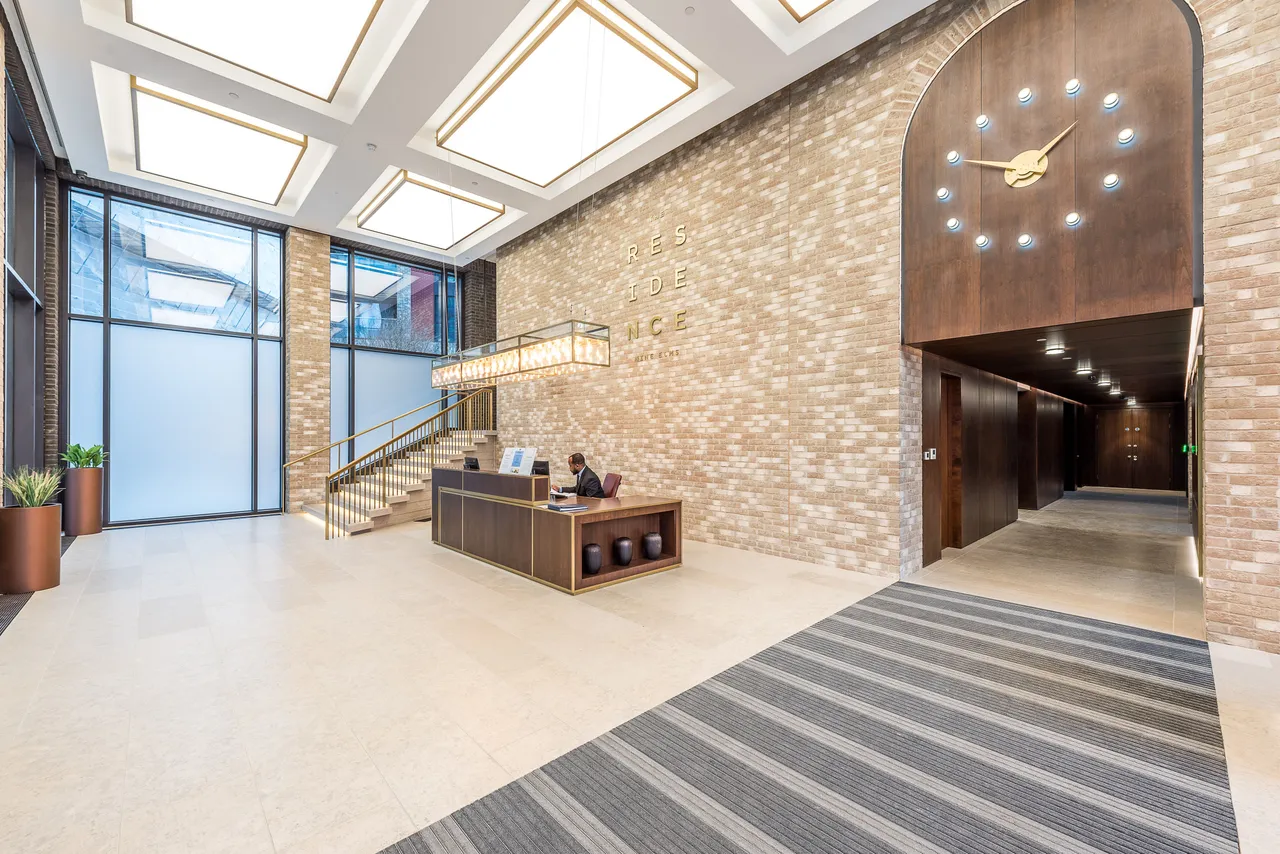 16 Thornes House, Charles Clowes Walk, The Residence, 40-42 Ponton Road, London, photo 11