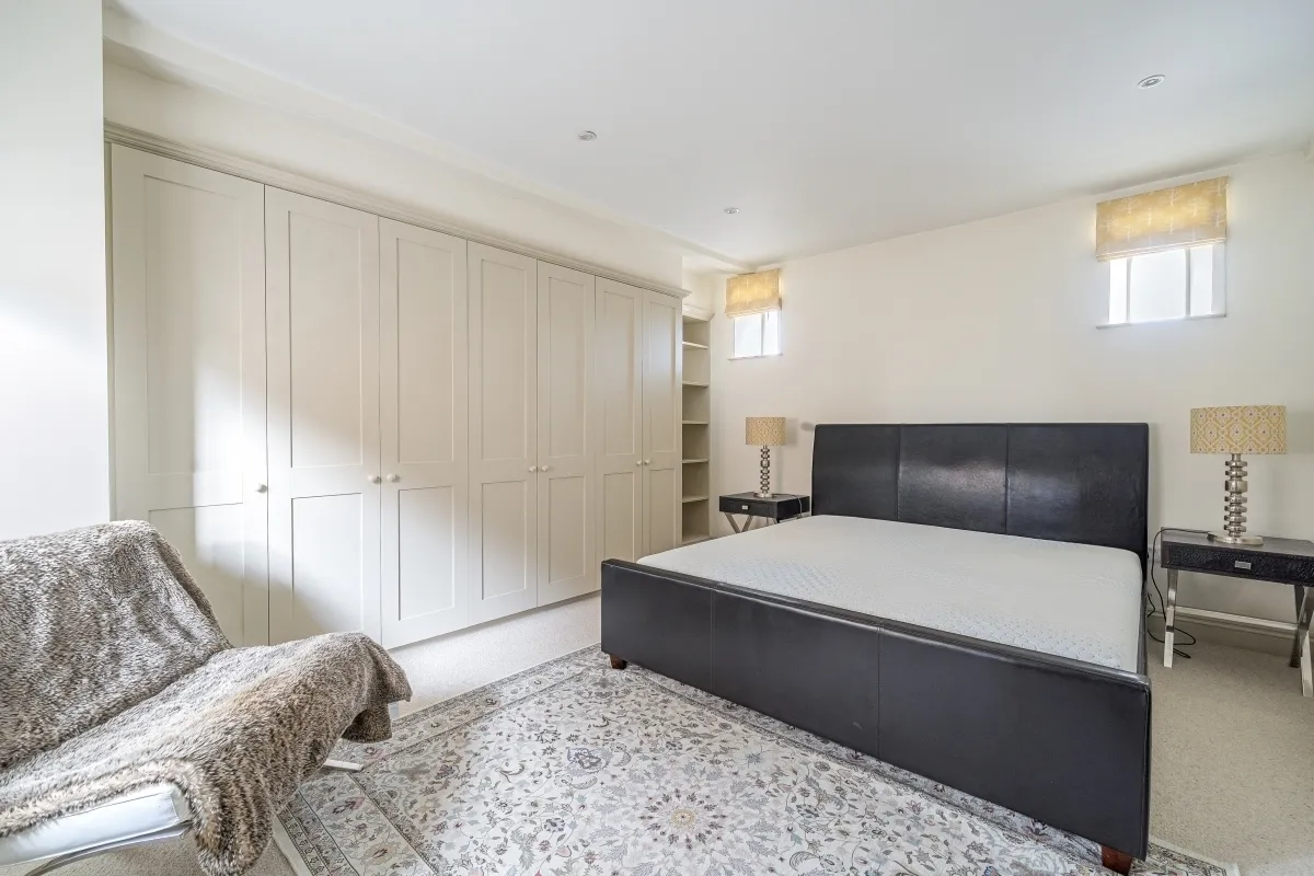 Mill Lane, Marlborough, SN8, photo 6