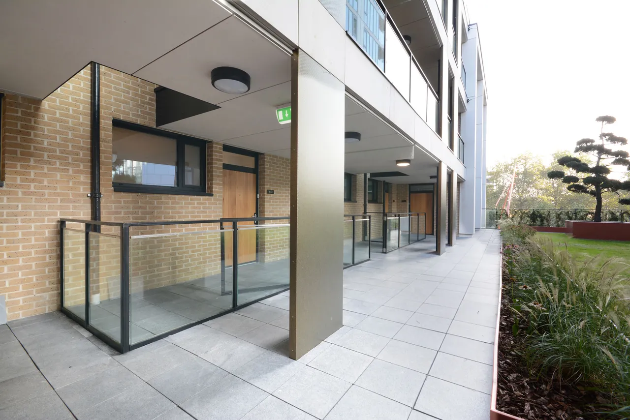 St Gabriel Walk, SE1, photo 8