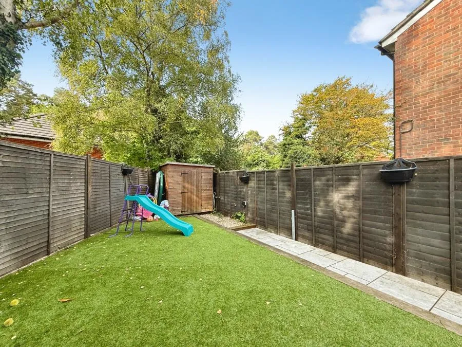 Cricket Field Grove, Crowthorne, RG45, photo 5