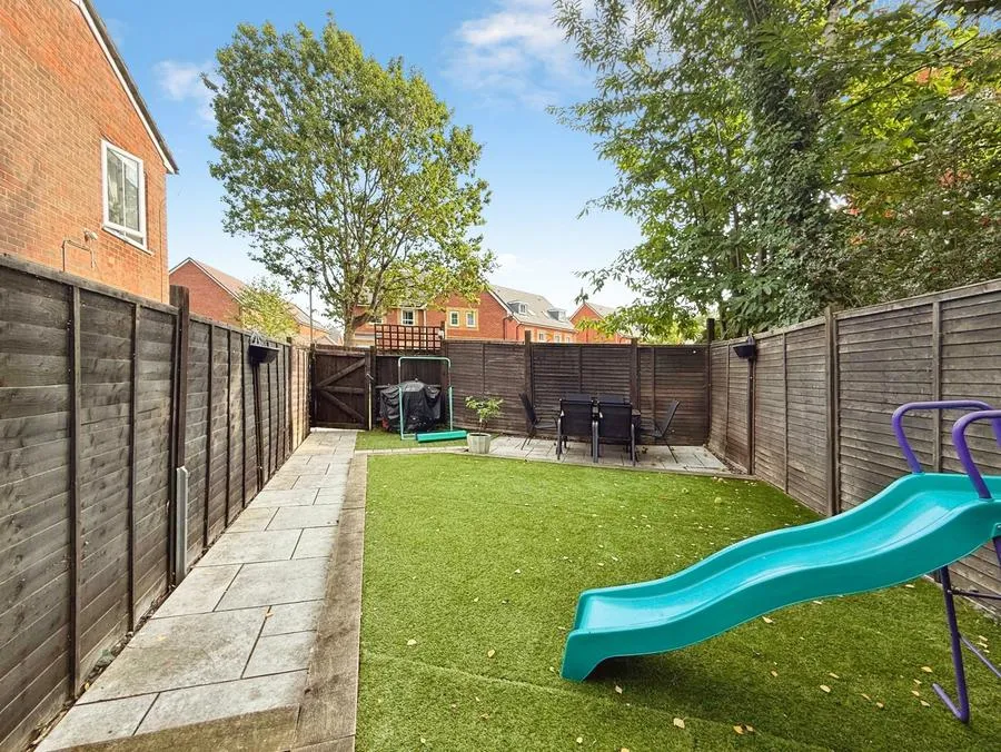 Cricket Field Grove, Crowthorne, RG45, photo 14