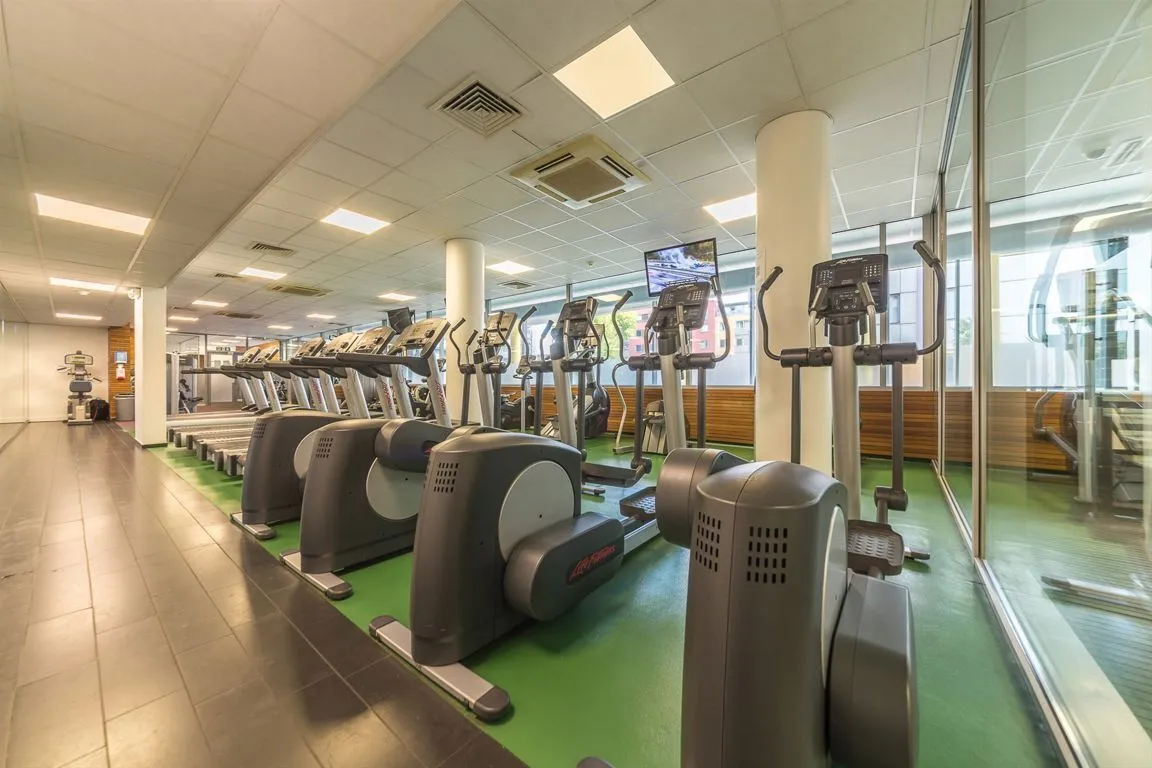 Deals Gateway, London, photo 8