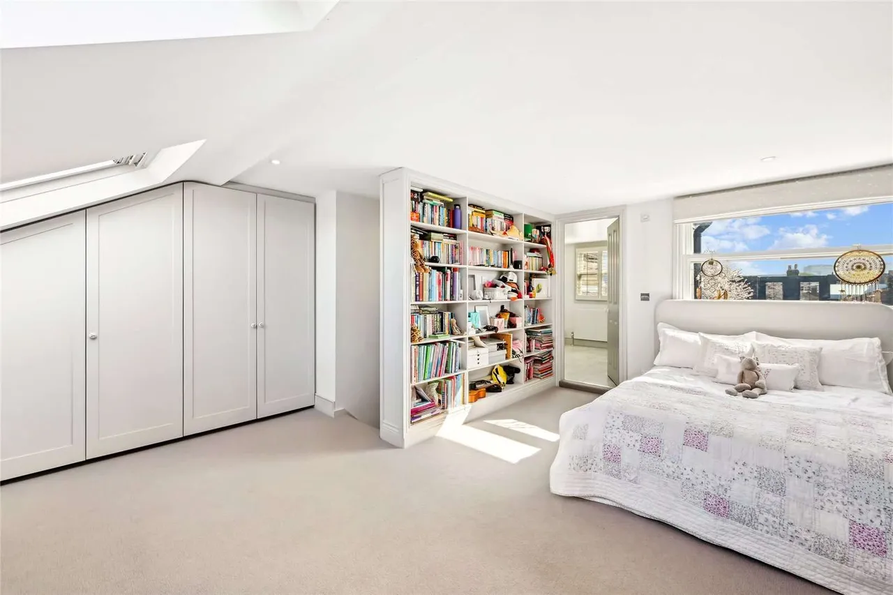 Ormiston Grove, London, W12, photo 20