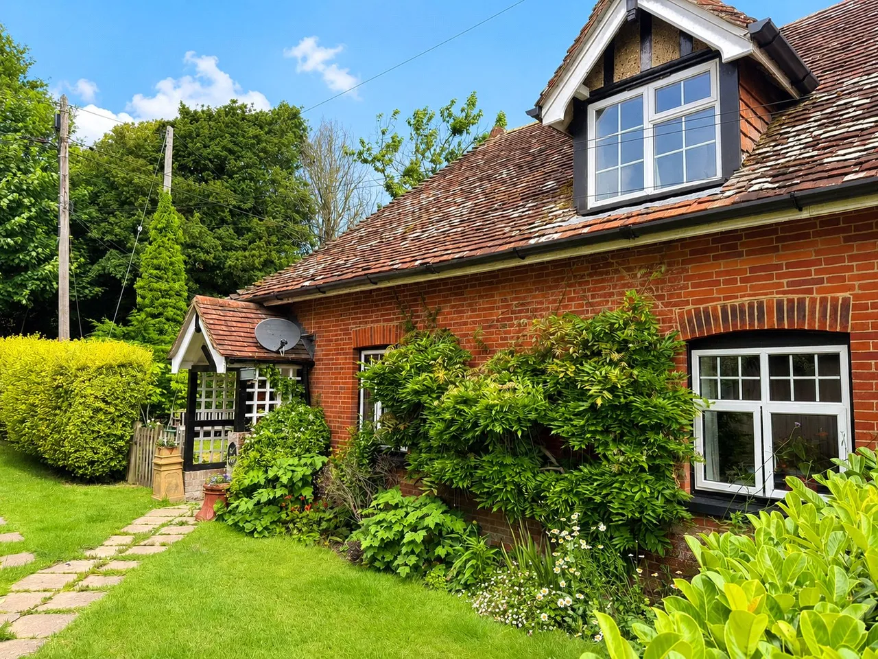 2 bed house for sale — The Village, West Tytherley, Salisbury, SP5 1NF
