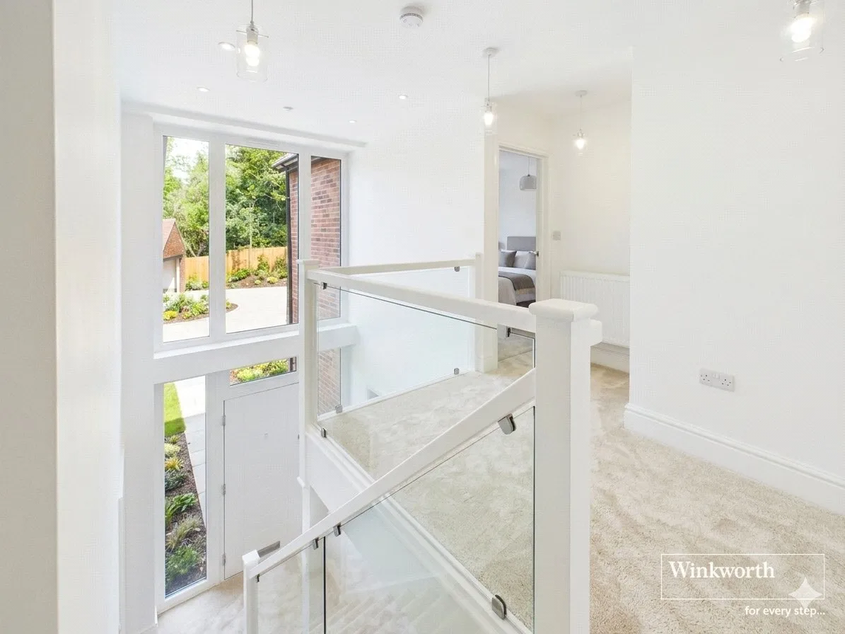Collaroy Road, Cold Ash, RG18, photo 6