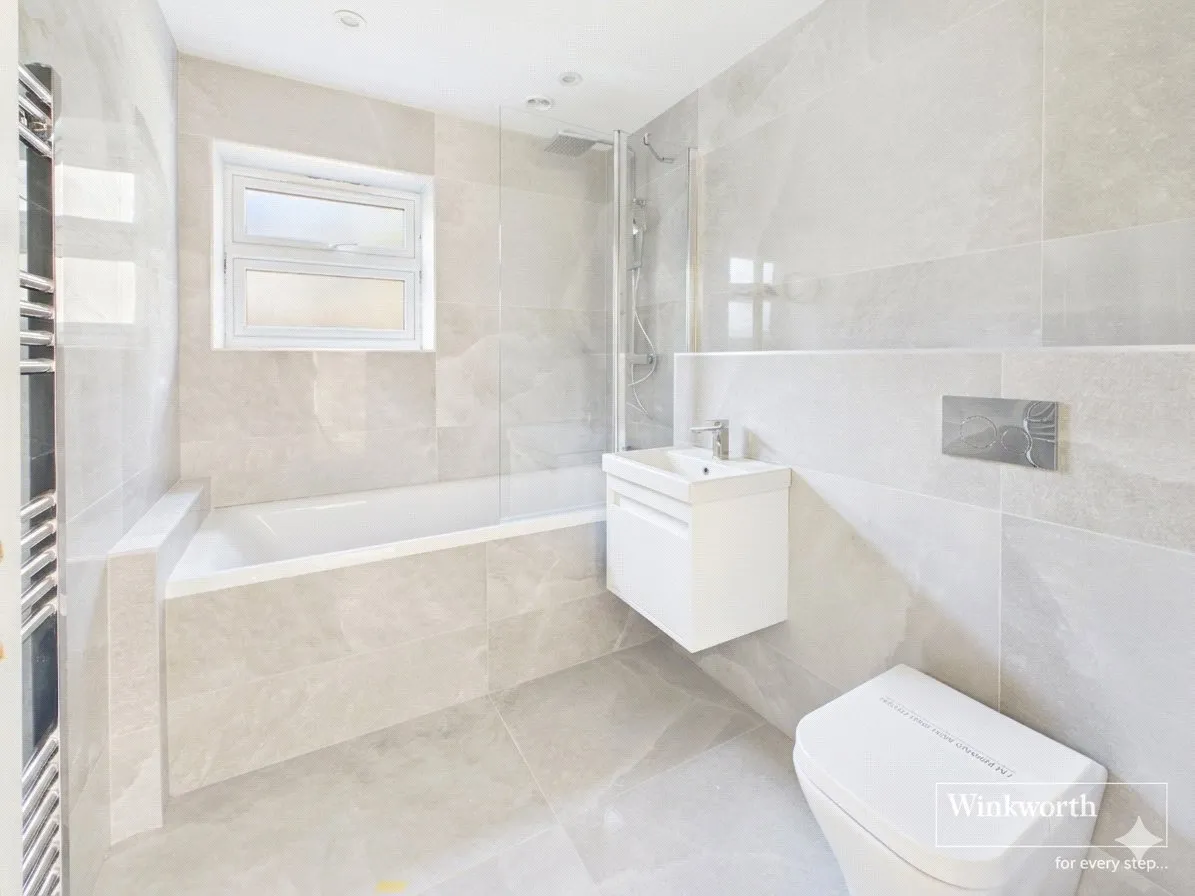 Collaroy Road, Cold Ash, RG18, photo 5