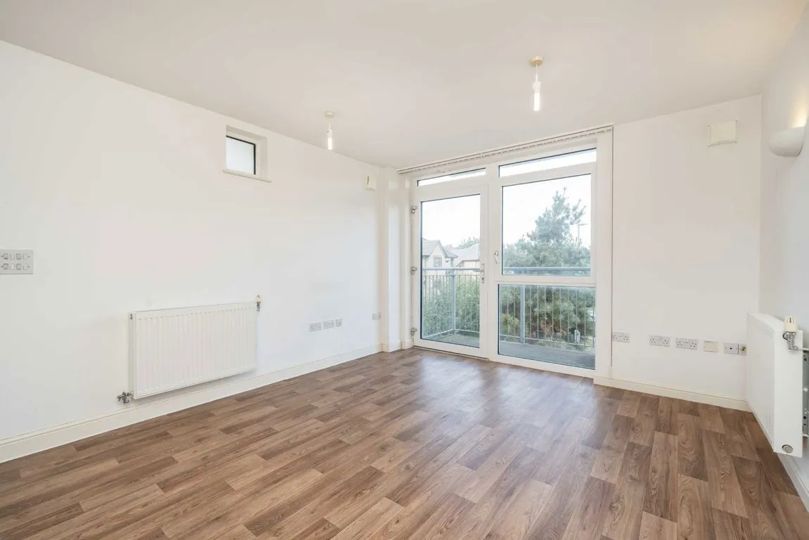 Brownell Place, W7, photo 2