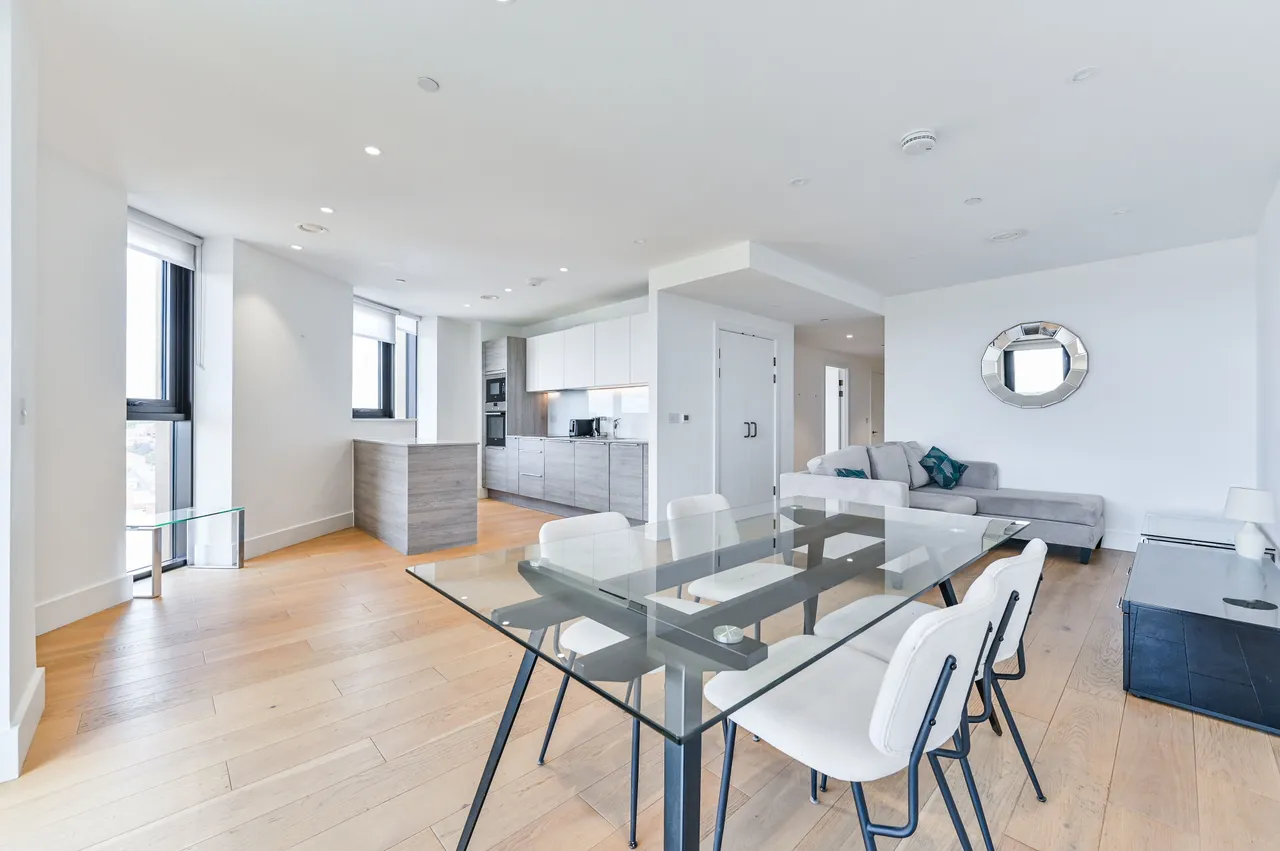 3 bed flat for sale — Flat 63, 57 Kingsland High Street, London
