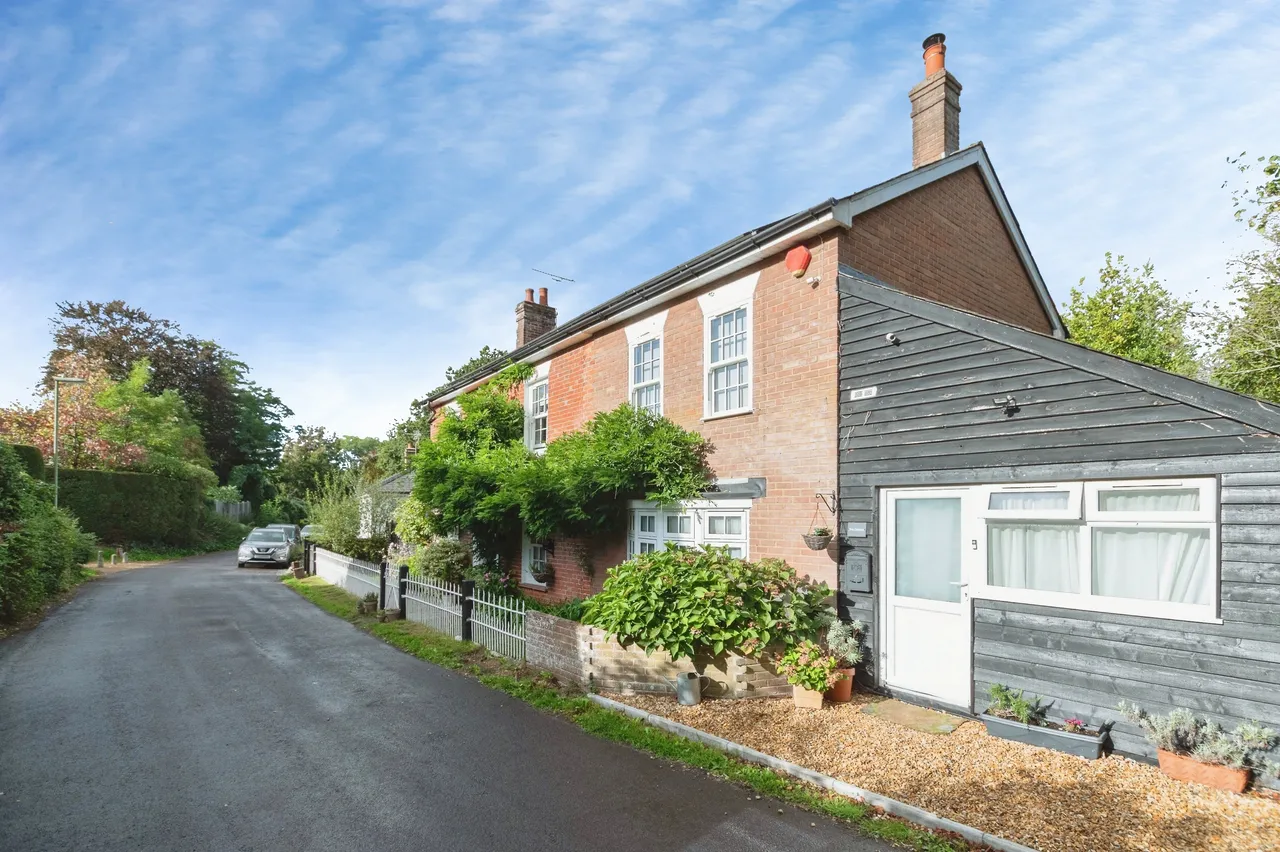 Salisbury Road, Ringwood, BH24, photo 2