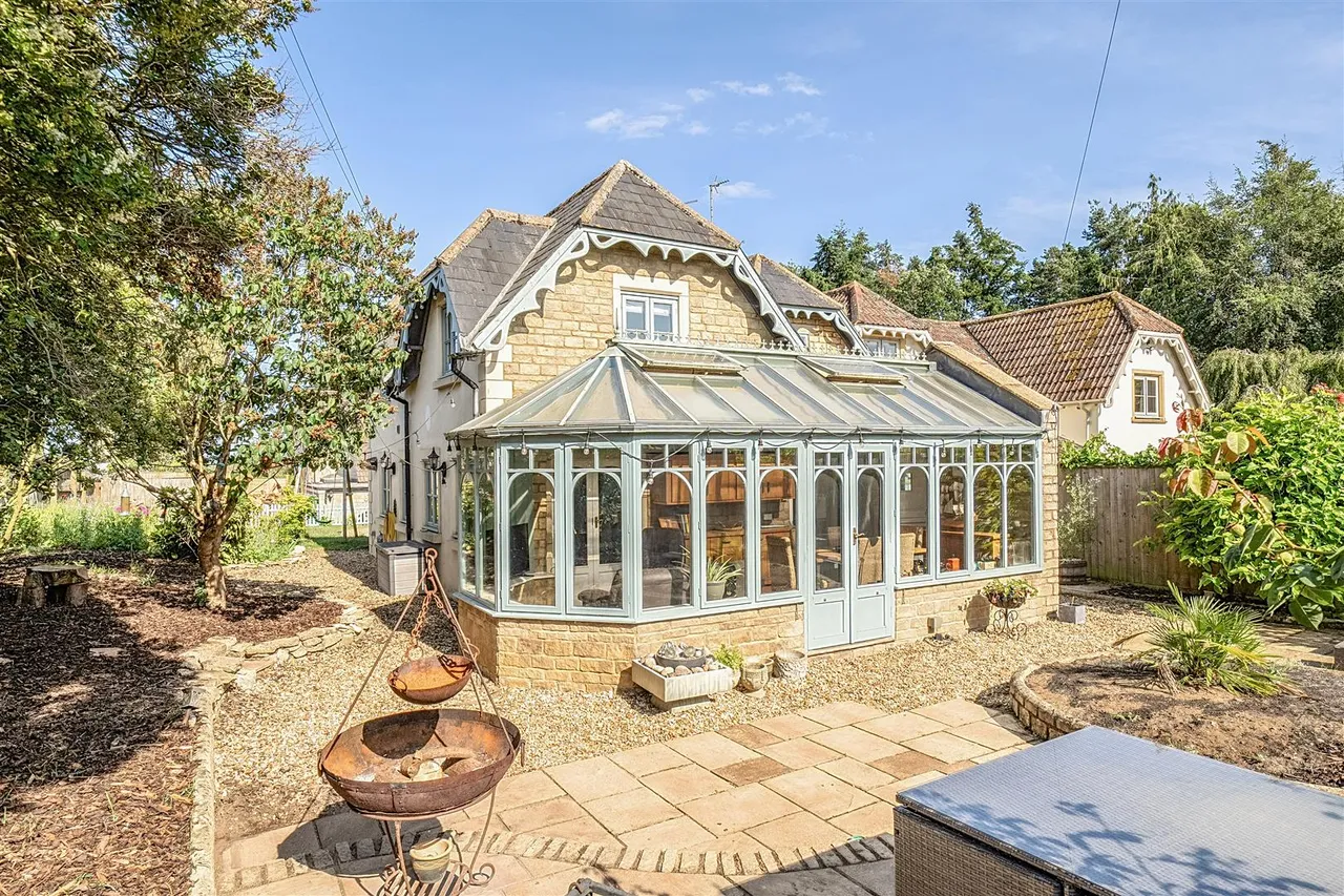 Old Road, Studley, SN11, photo 18