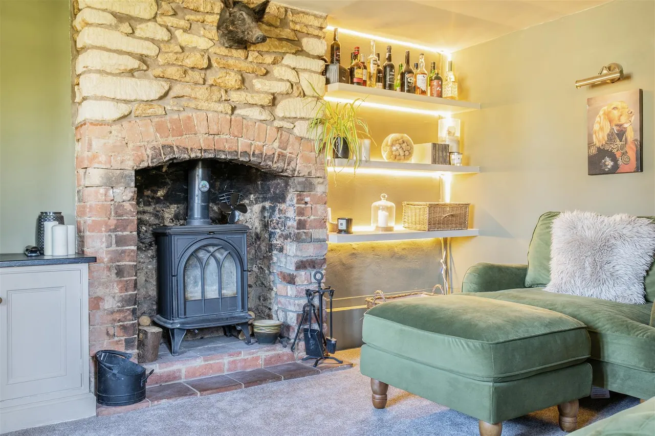 Old Road, Studley, SN11, photo 3