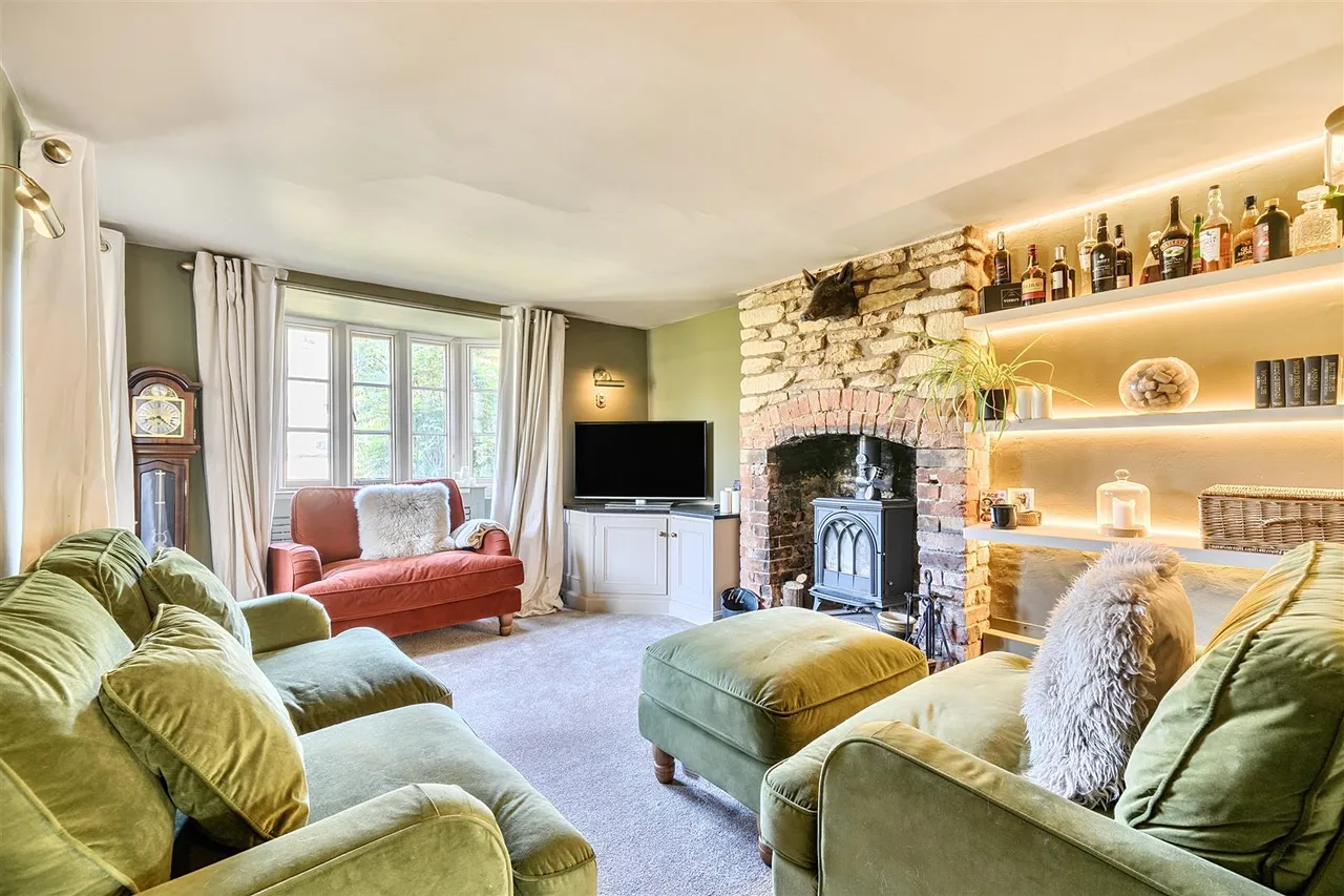 Old Road, Studley, SN11, photo 2