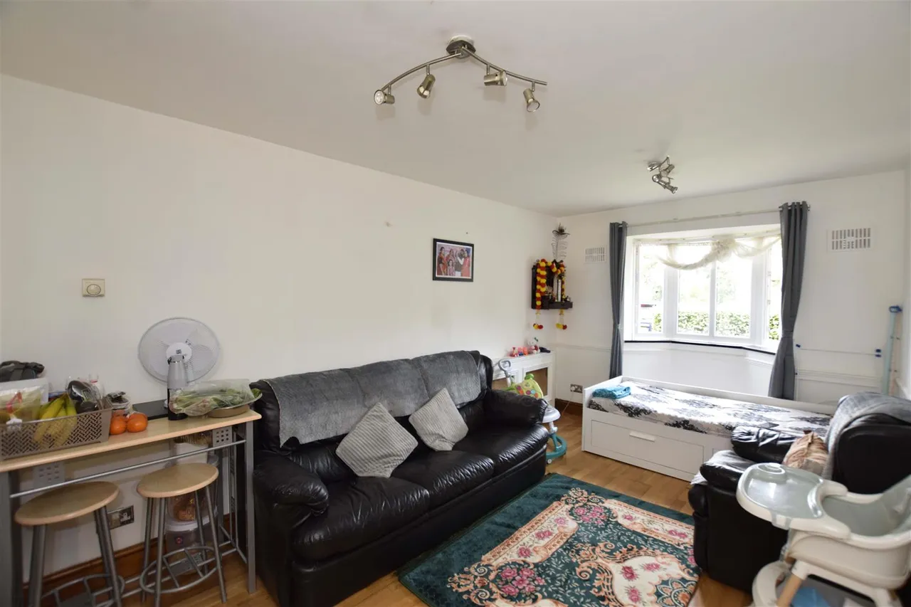 Stanley Avenue, Wembley, HA0, photo 3