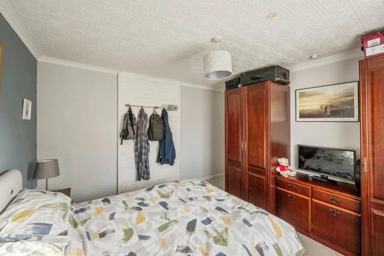 Nicholas Lane, Goldthorpe, S63, photo 10
