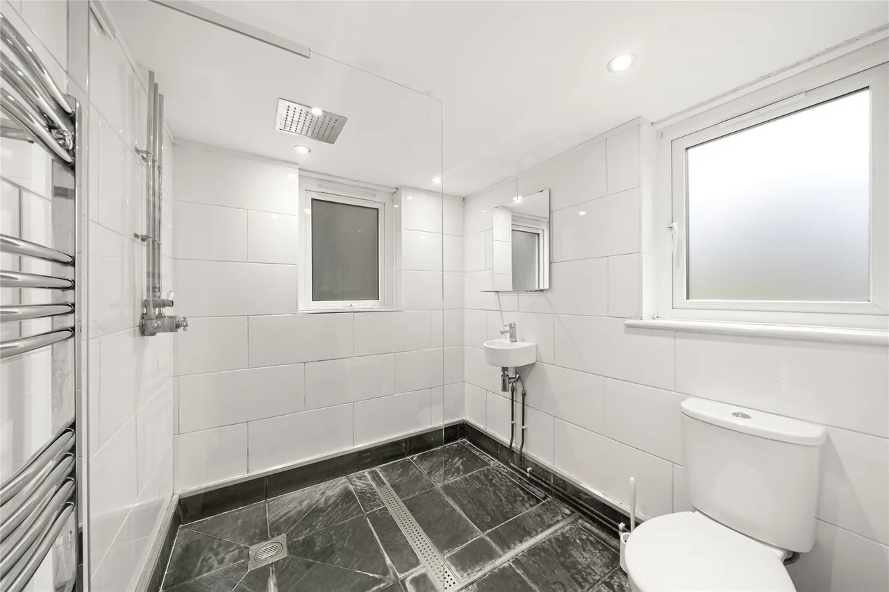 Lower Marsh Lane, Kingston upon Thames, KT1, photo 11