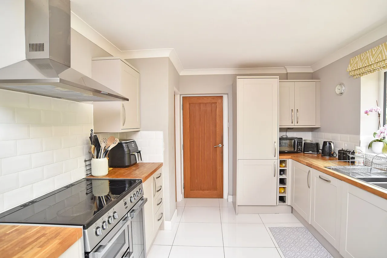 Langwith Valley Road, Collingham, LS22, photo 24