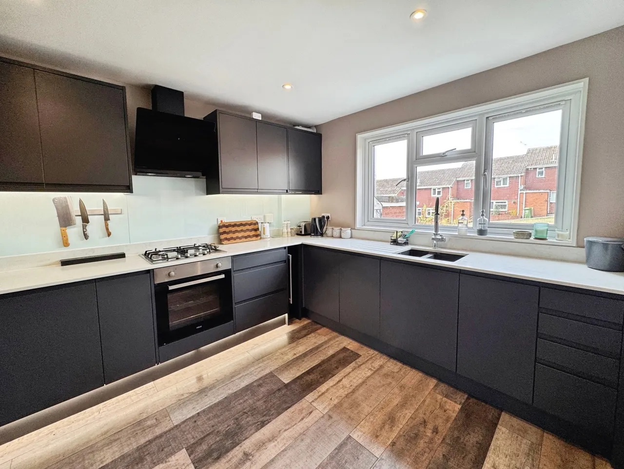 Murrell Road, Ash, GU12, photo 2