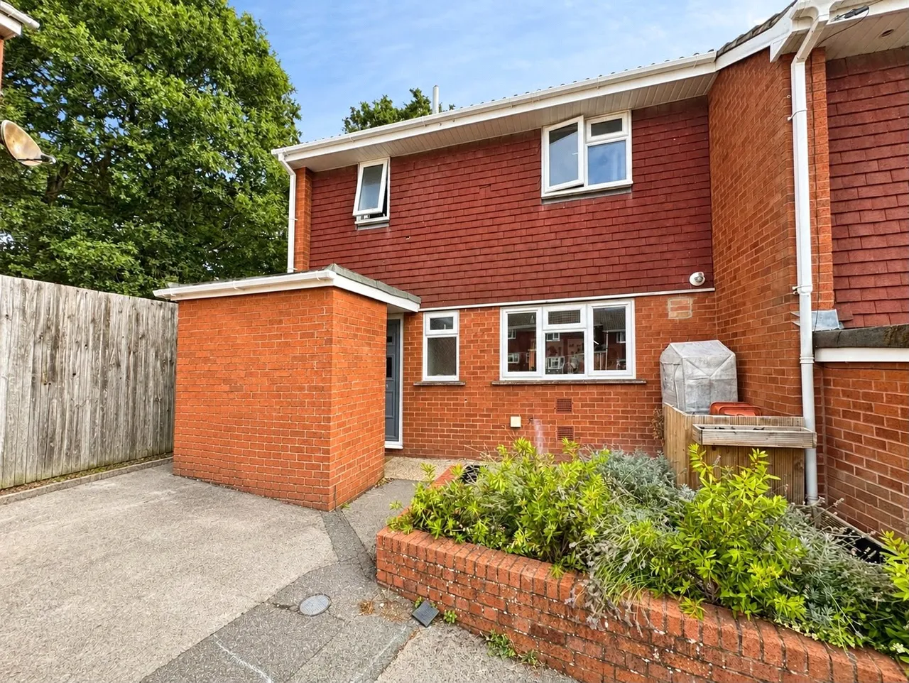 3 bed house for sale, Murrell Road, Ash, GU12