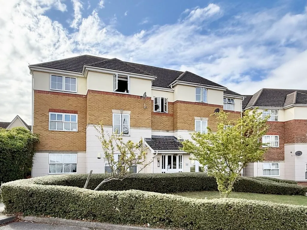 2 bed flat to rent, Merlin Close, Chafford Hundred, RM16