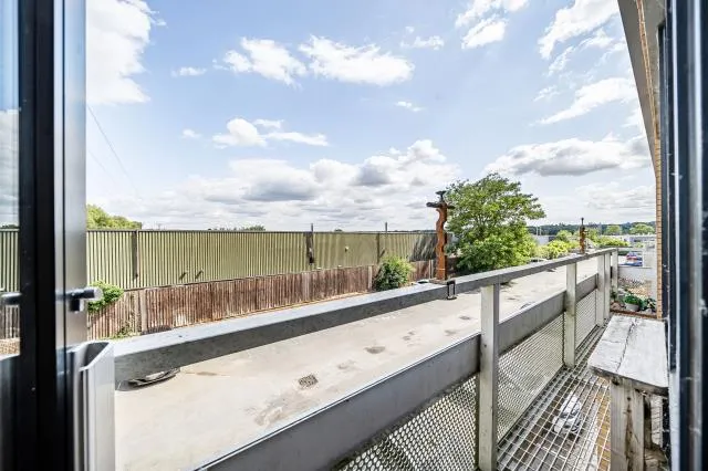 Overbridge Square, Newbury, RG14, photo 17