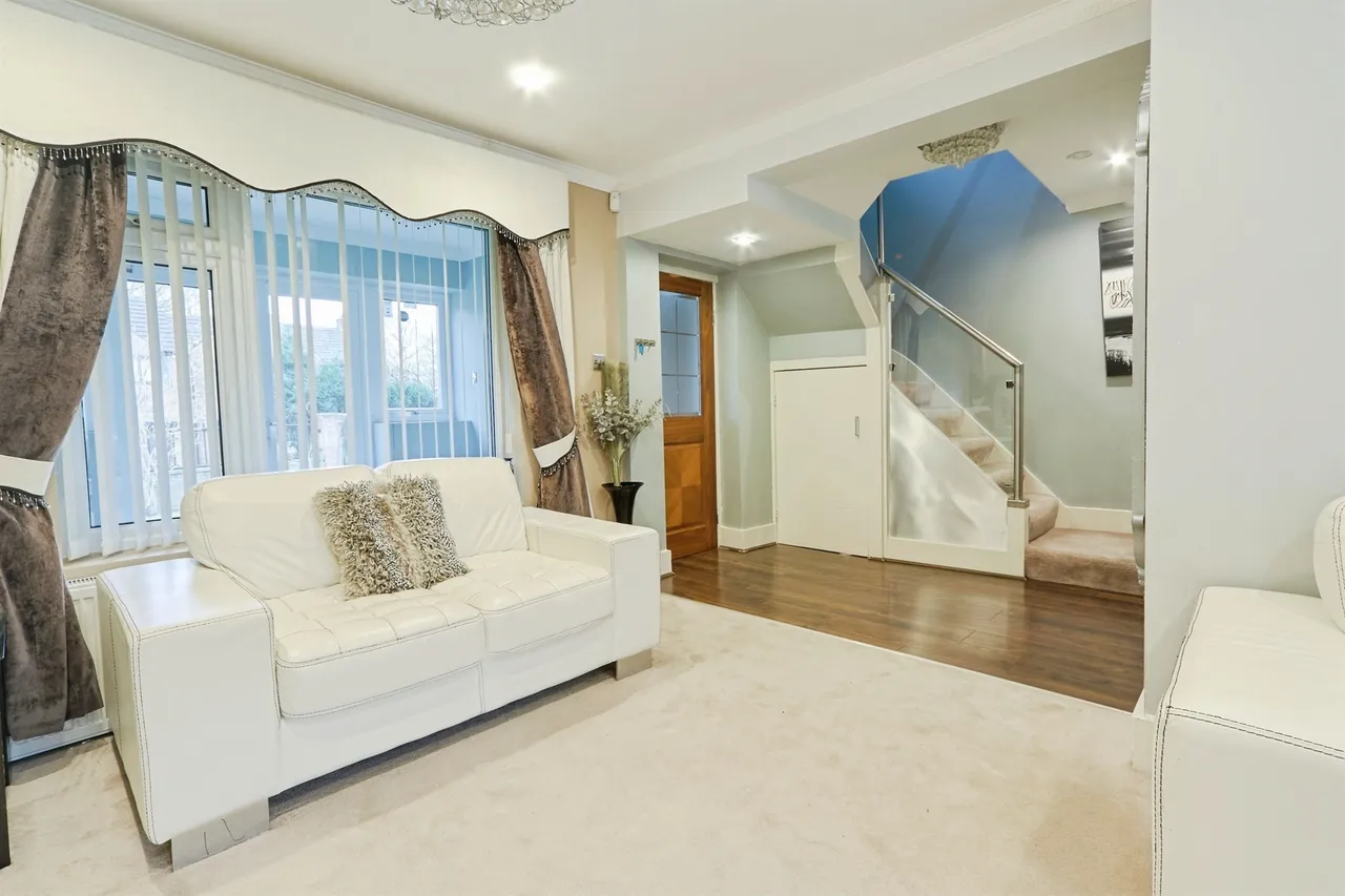 Rockwood Road, Calverley, LS28, photo 7