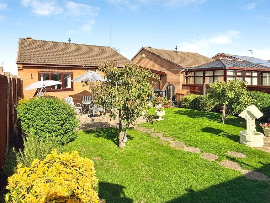 Broadwater Drive, Dunscroft, DN7, photo 10