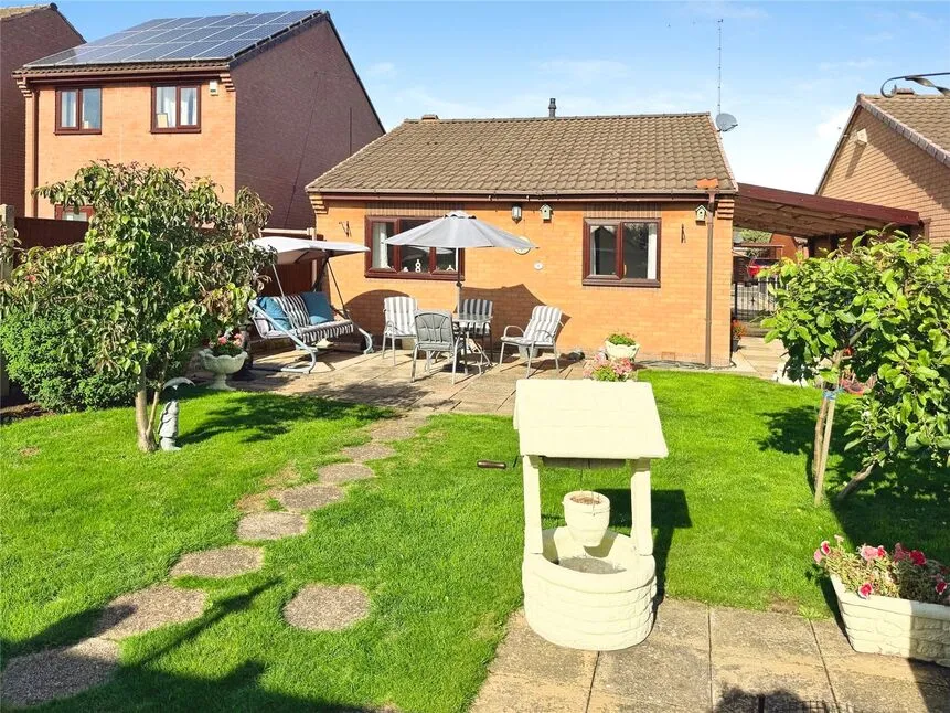 Broadwater Drive, Dunscroft, DN7, photo 11