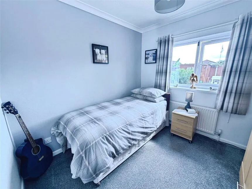 Broadwater Drive, Dunscroft, DN7, photo 8