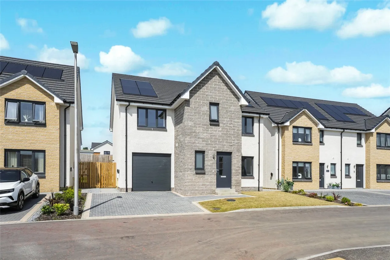 5 bed house for sale — Blythe Meadow, Kinglassie, Fife, KY5
