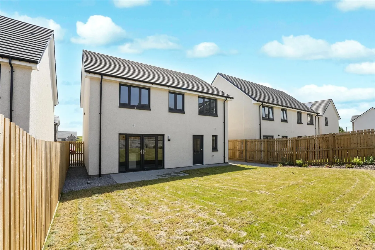 Blythe Meadow, Kinglassie, Fife, KY5, photo 16