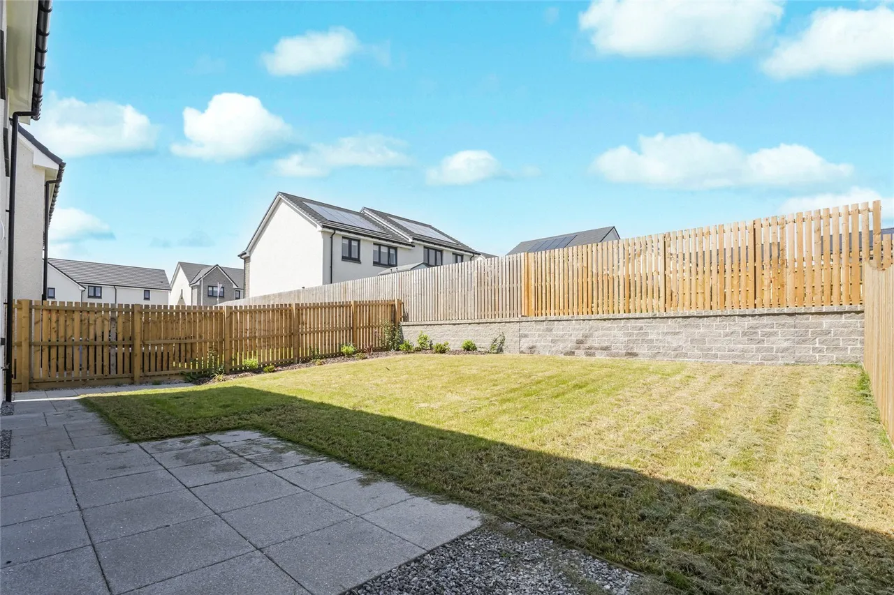 Blythe Meadow, Kinglassie, Fife, KY5, photo 15