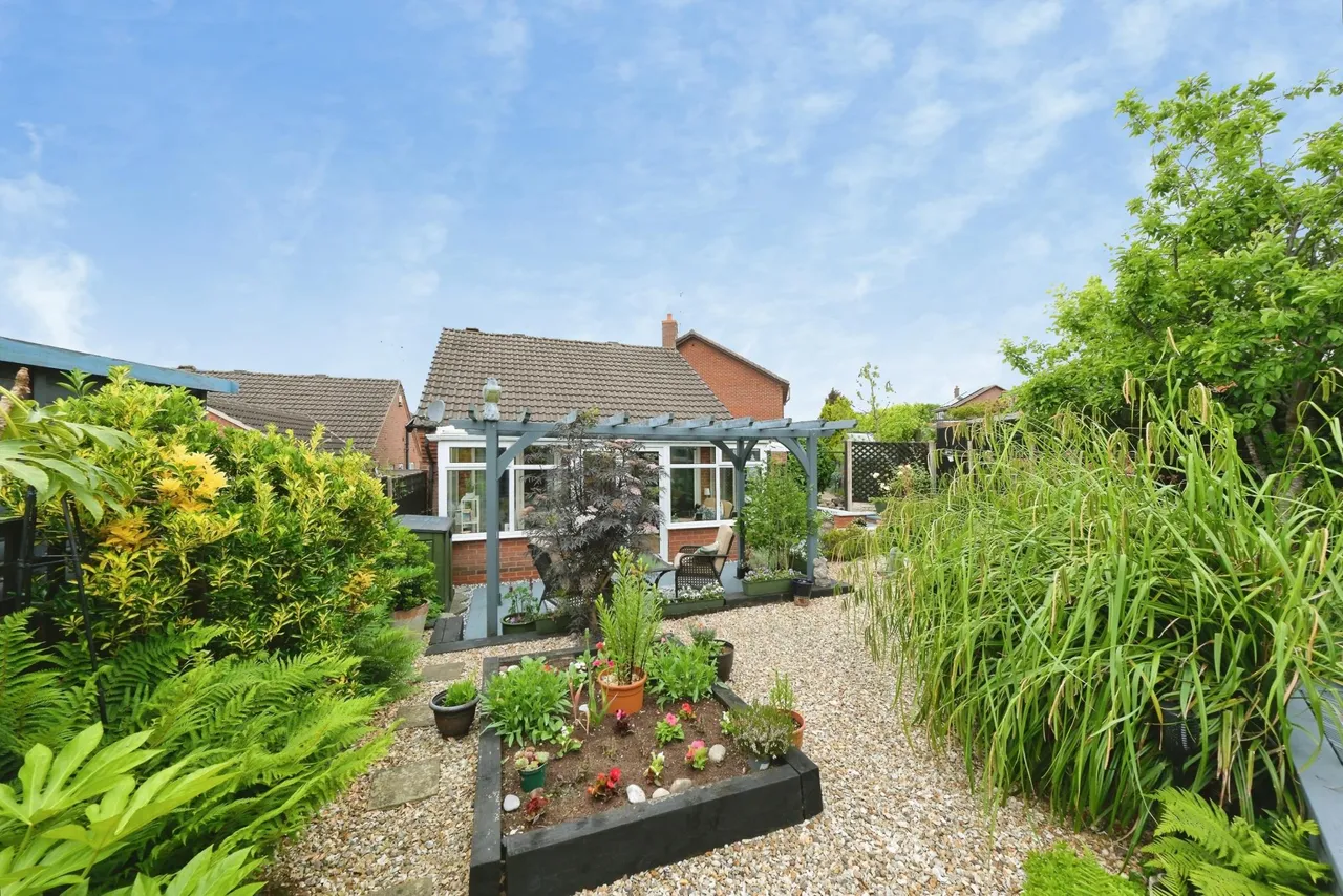 Oakfield Court, Stanley Common, DE7, photo 17