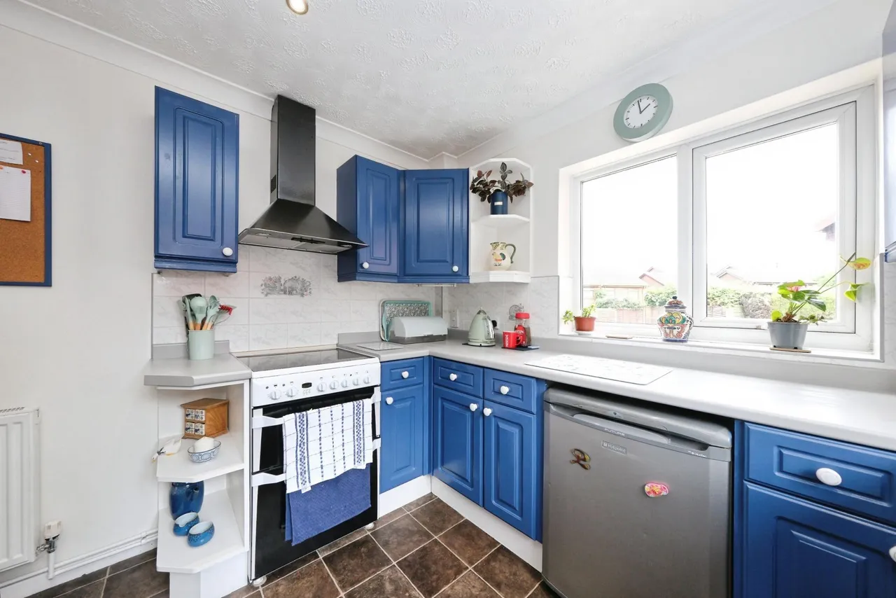 Oakfield Court, Stanley Common, DE7, photo 5