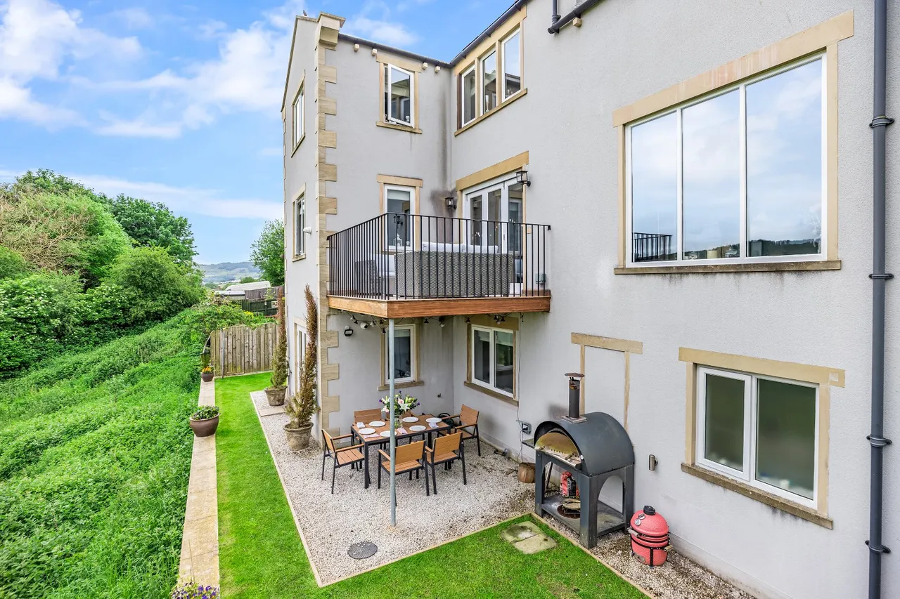 Crosshills Road, Cononley, BD20, photo 24