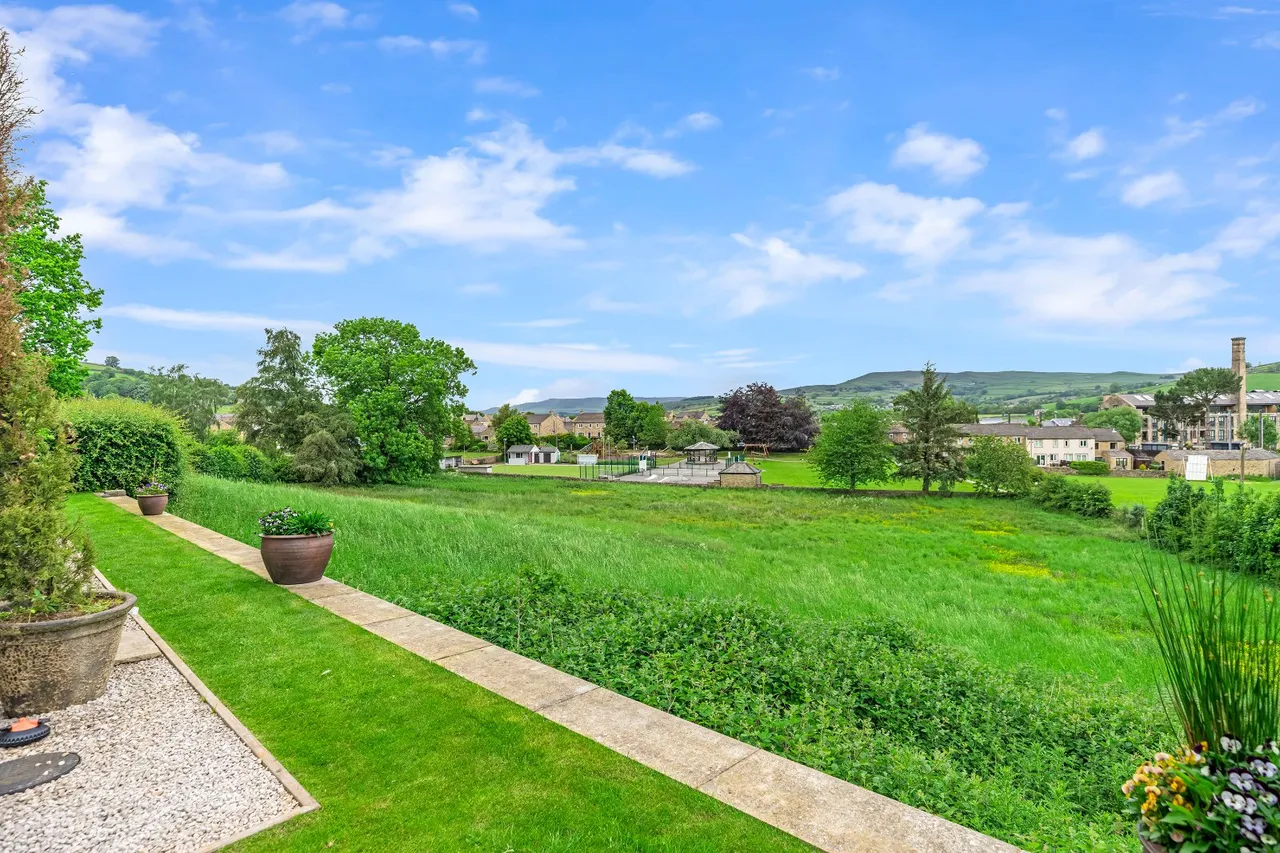 Crosshills Road, Cononley, BD20, photo 22