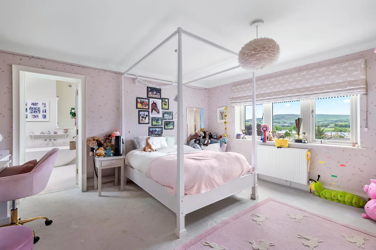 Crosshills Road, Cononley, BD20, photo 10