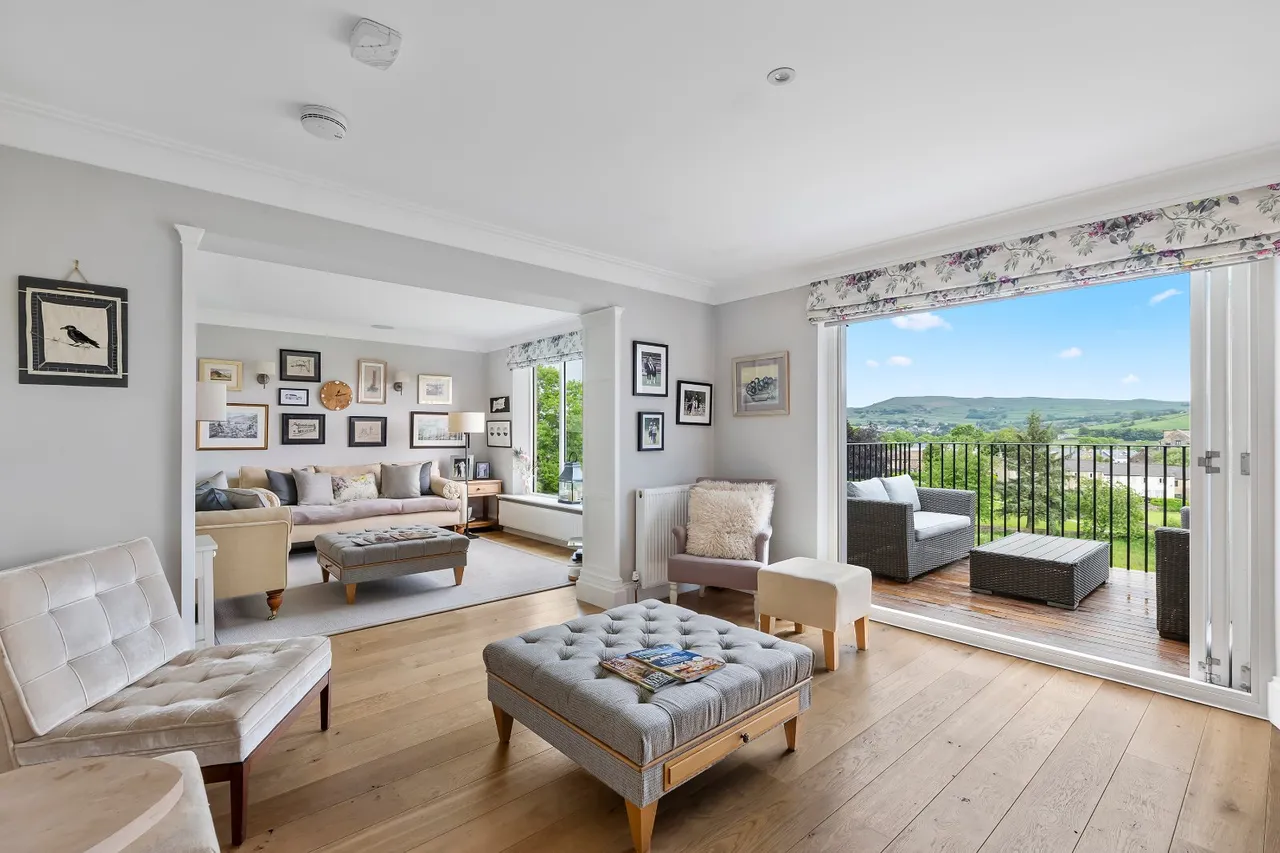 Crosshills Road, Cononley, BD20, photo 2