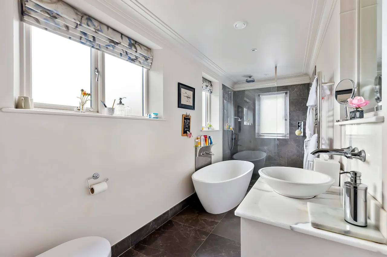 Crosshills Road, Cononley, BD20, photo 16