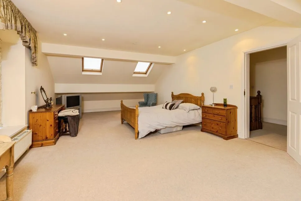 Lower Holme Way, Oakworth, BD22, photo 18
