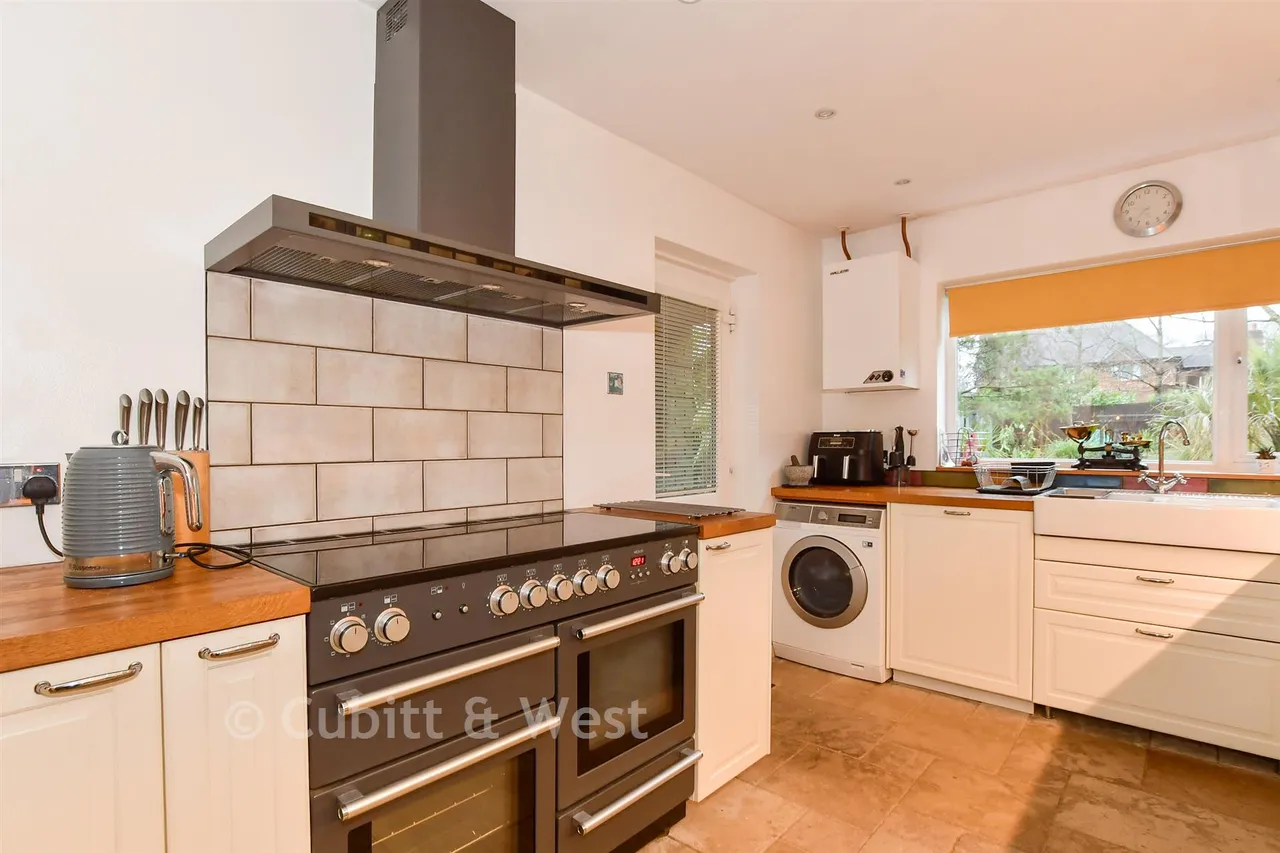 Horsham Road, Rusper, RH12, photo 6