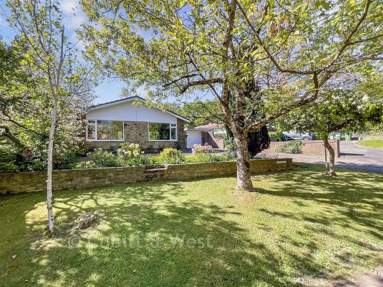 2 bed house for sale, Horsham Road, Rusper, RH12