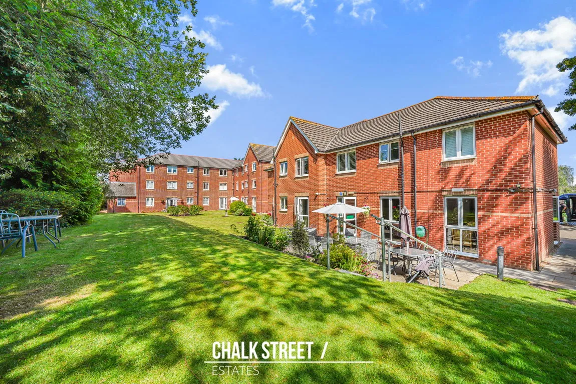 Mavis Grove, Hornchurch, RM12 6BN, photo 18