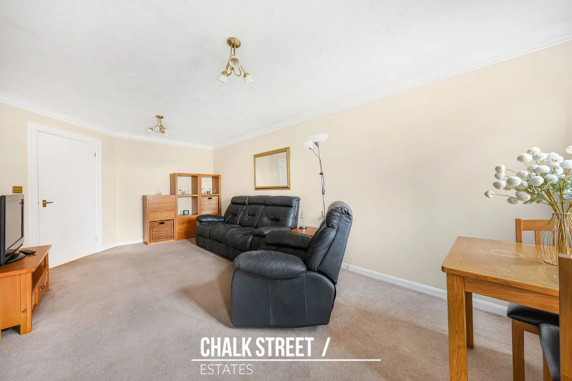 1 bed flat for sale — Mavis Grove, Hornchurch, RM12 6BN