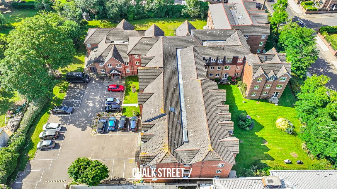 Mavis Grove, Hornchurch, RM12 6BN, photo 27
