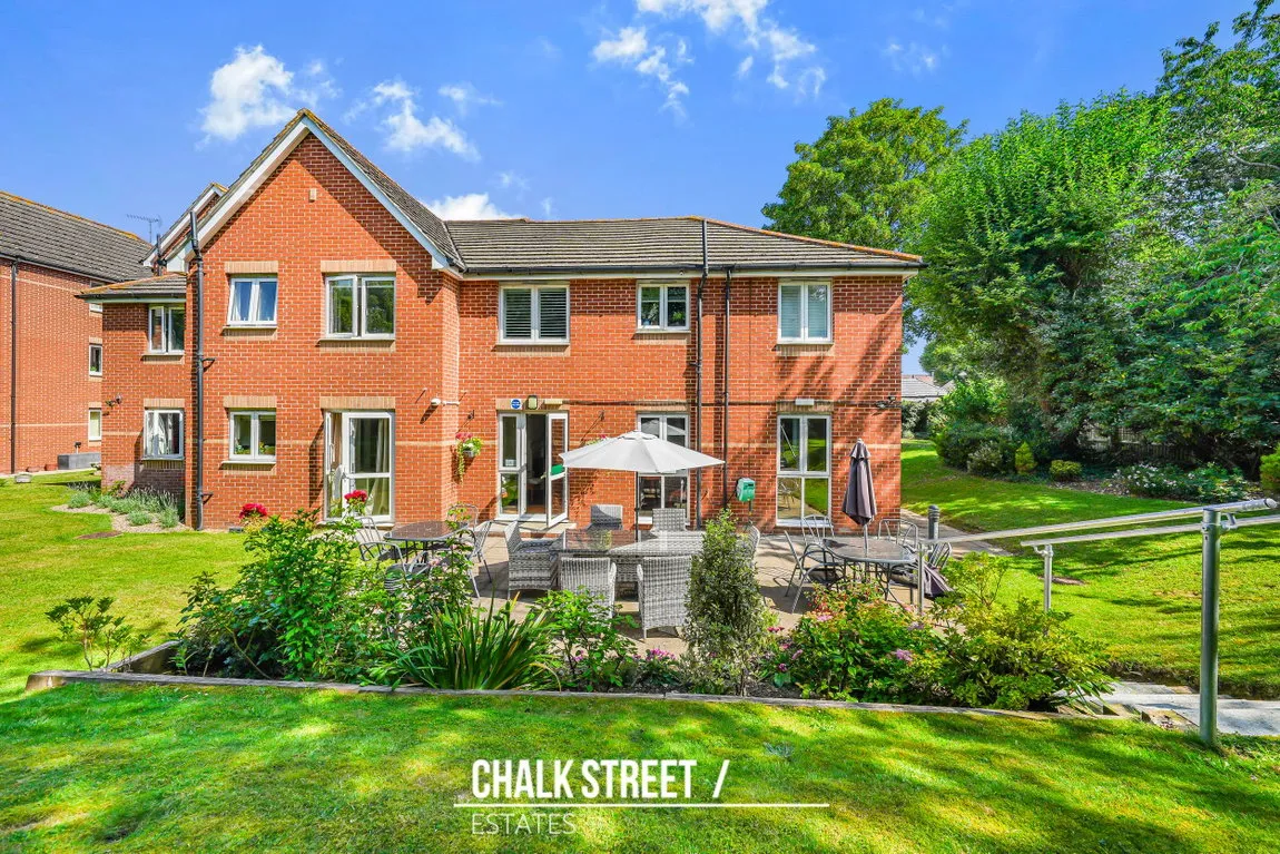 Mavis Grove, Hornchurch, RM12 6BN, photo 20
