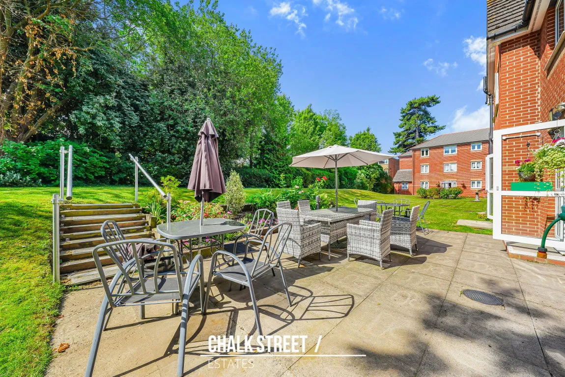 Mavis Grove, Hornchurch, RM12 6BN, photo 21
